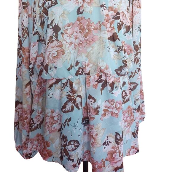 OPHELIA ROE Women's XL Blouse Top Fluttery Sleeves and Hem, Mock wrap around - Picture 2 of 5